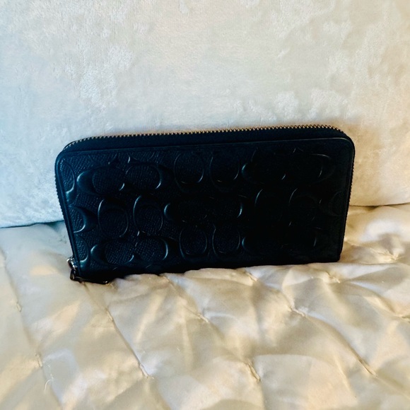 Coach Black Embossed Wallet - Picture 5 of 15
